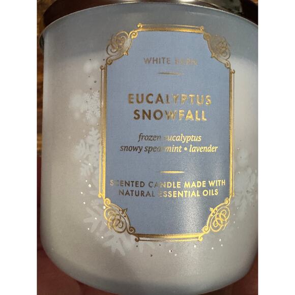 NEW Bath & Body Works White Barn Eucalyptus Candle - Picture 4 of 7